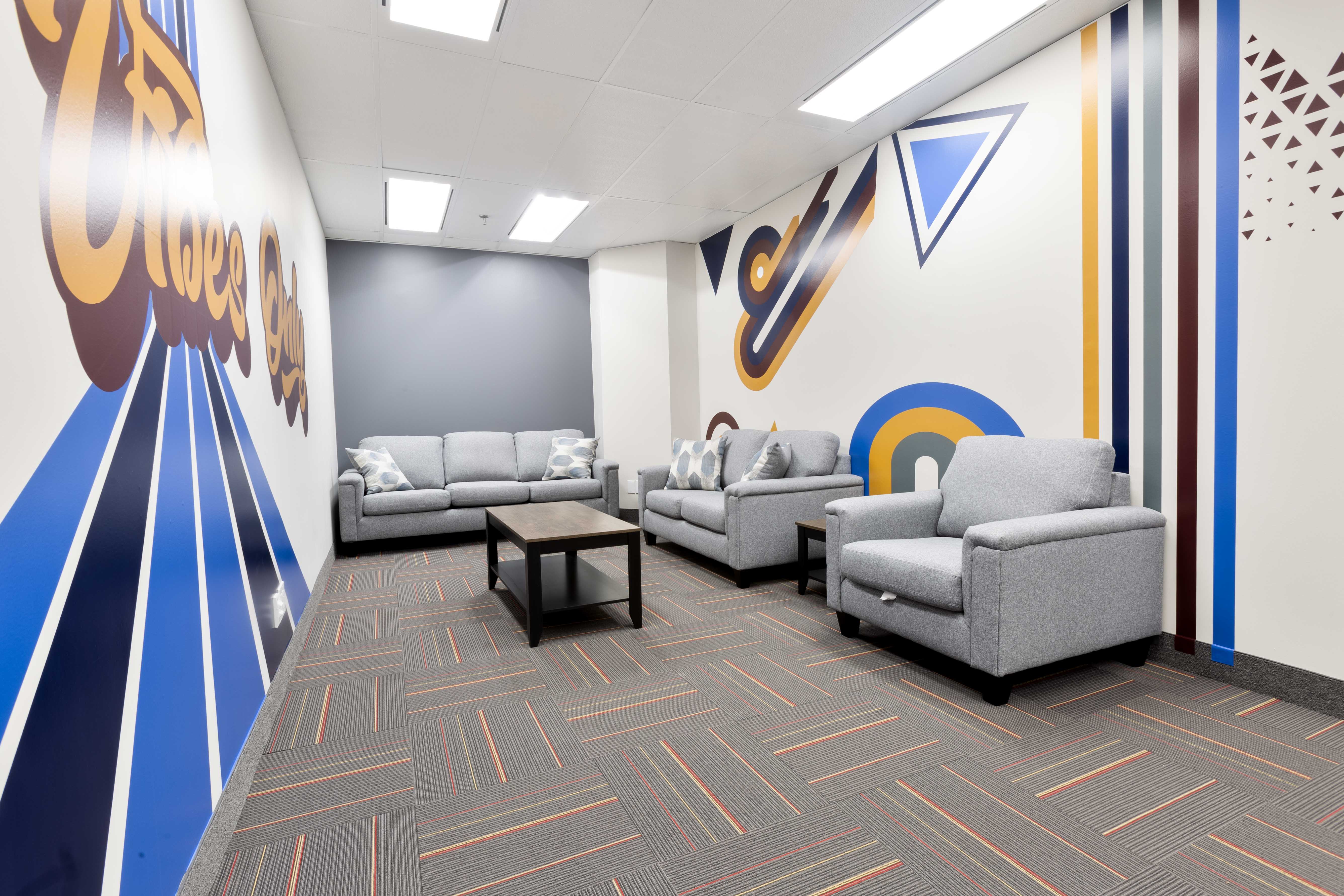 6733 Mississauga Road photo 2