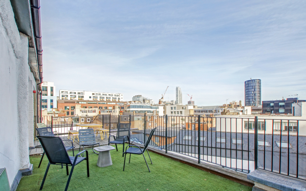 11 Curtain Road photo 8
