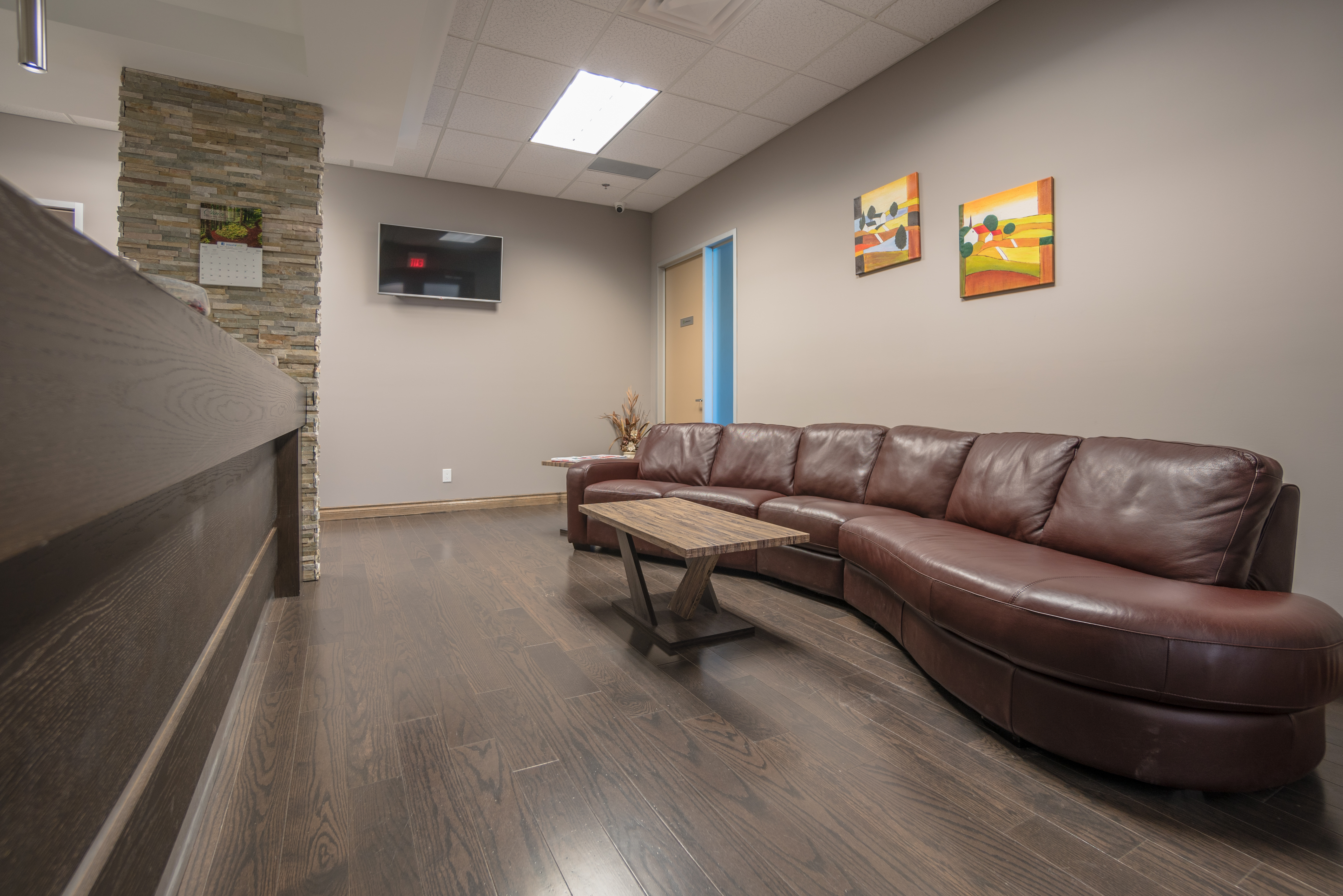 1300 Cornwall Road photo 2