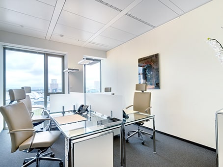 Frankfurt, Tower 185 photo 6