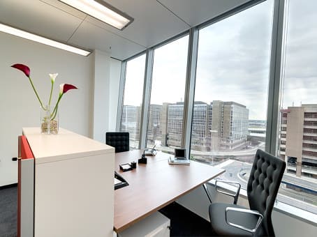 Frankfurt, The Squaire Business Center photo 5