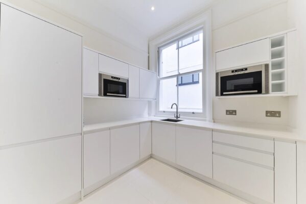 3 Chandos Street photo 5