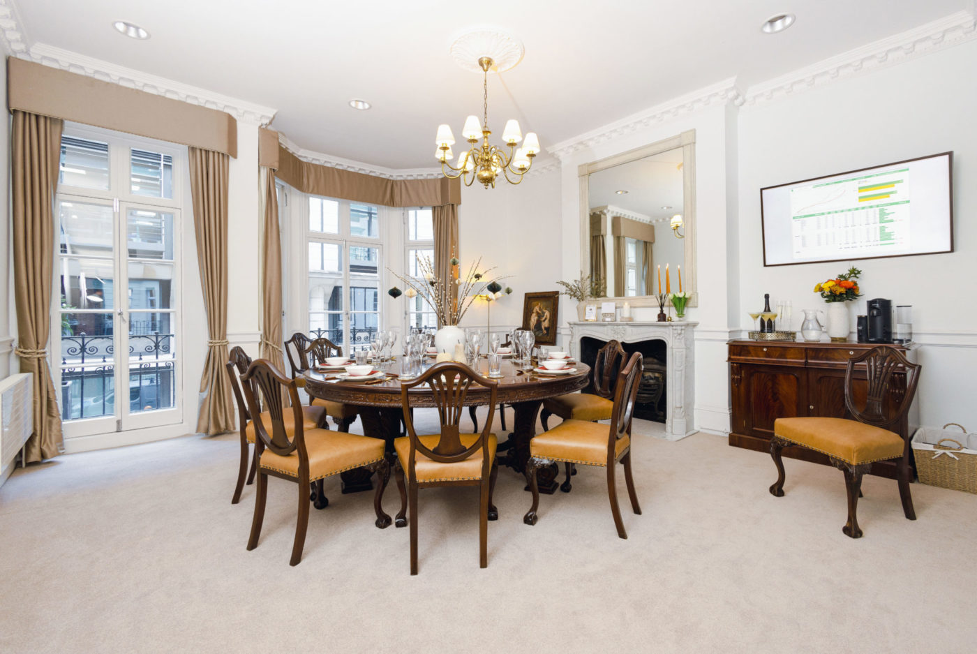 7 Stratton Street photo 6