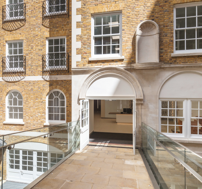 42 Trinity Square photo 6
