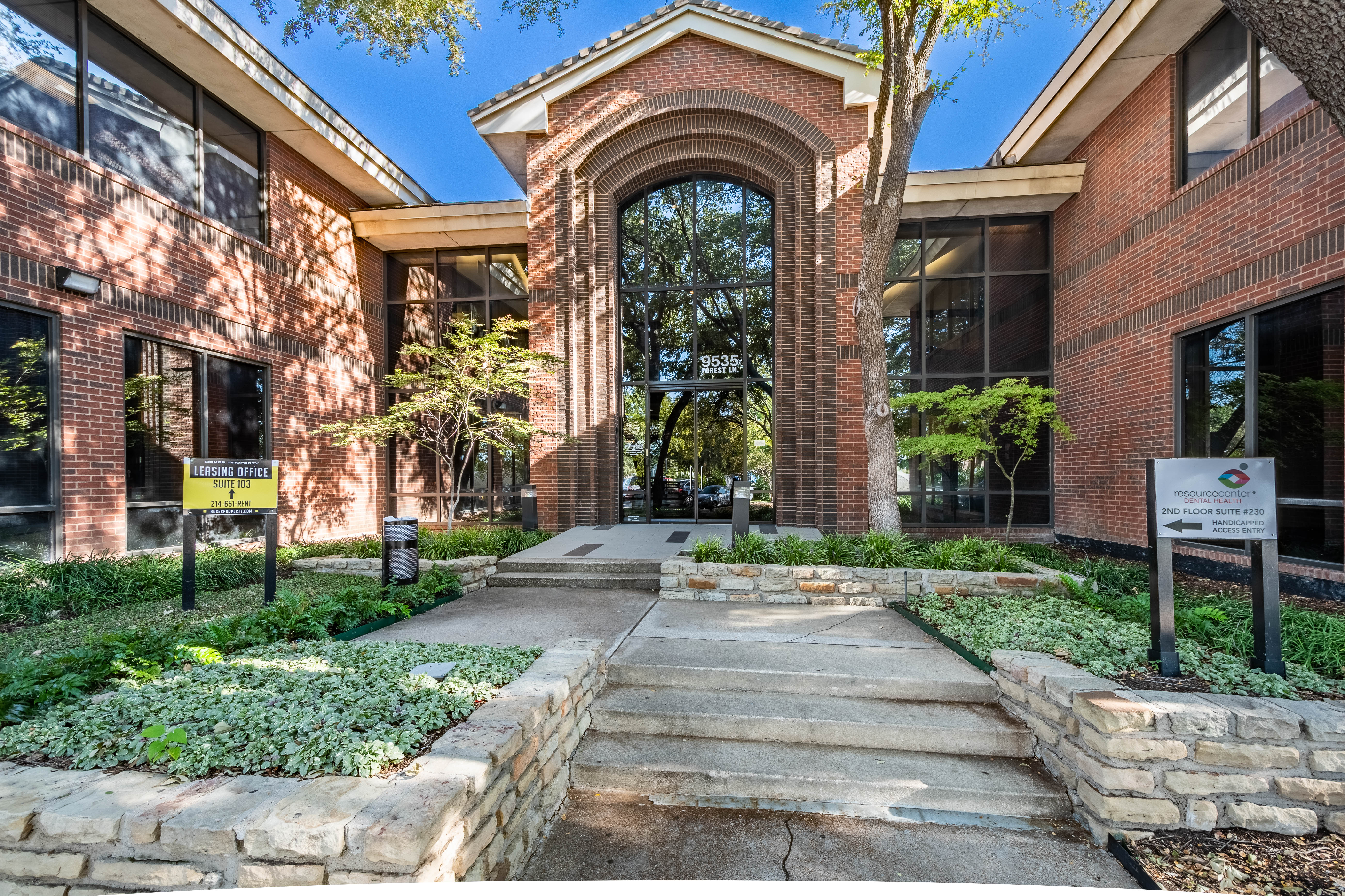 9535 Forest Ln