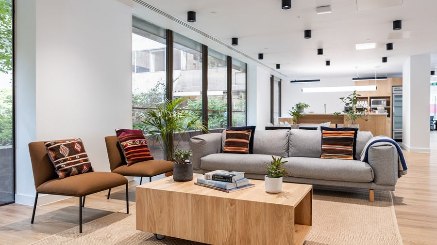 6 Devonshire Square photo 5