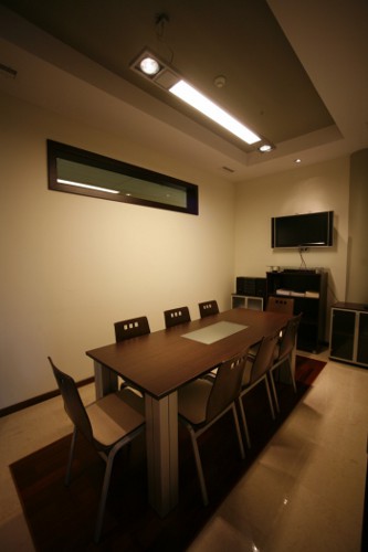 WALLSTHOUSE photo 2