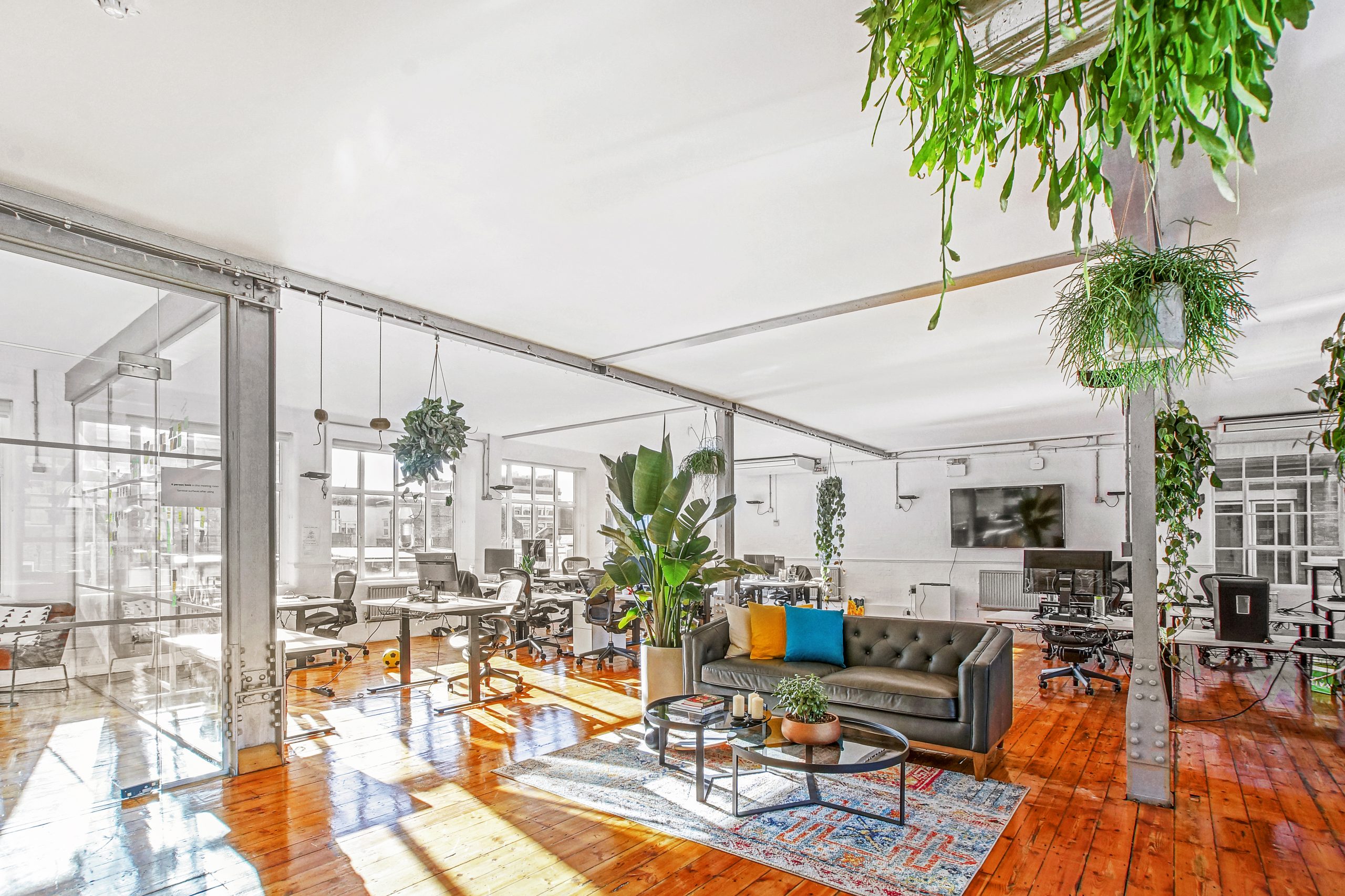 31 Great Sutton Street photo 2