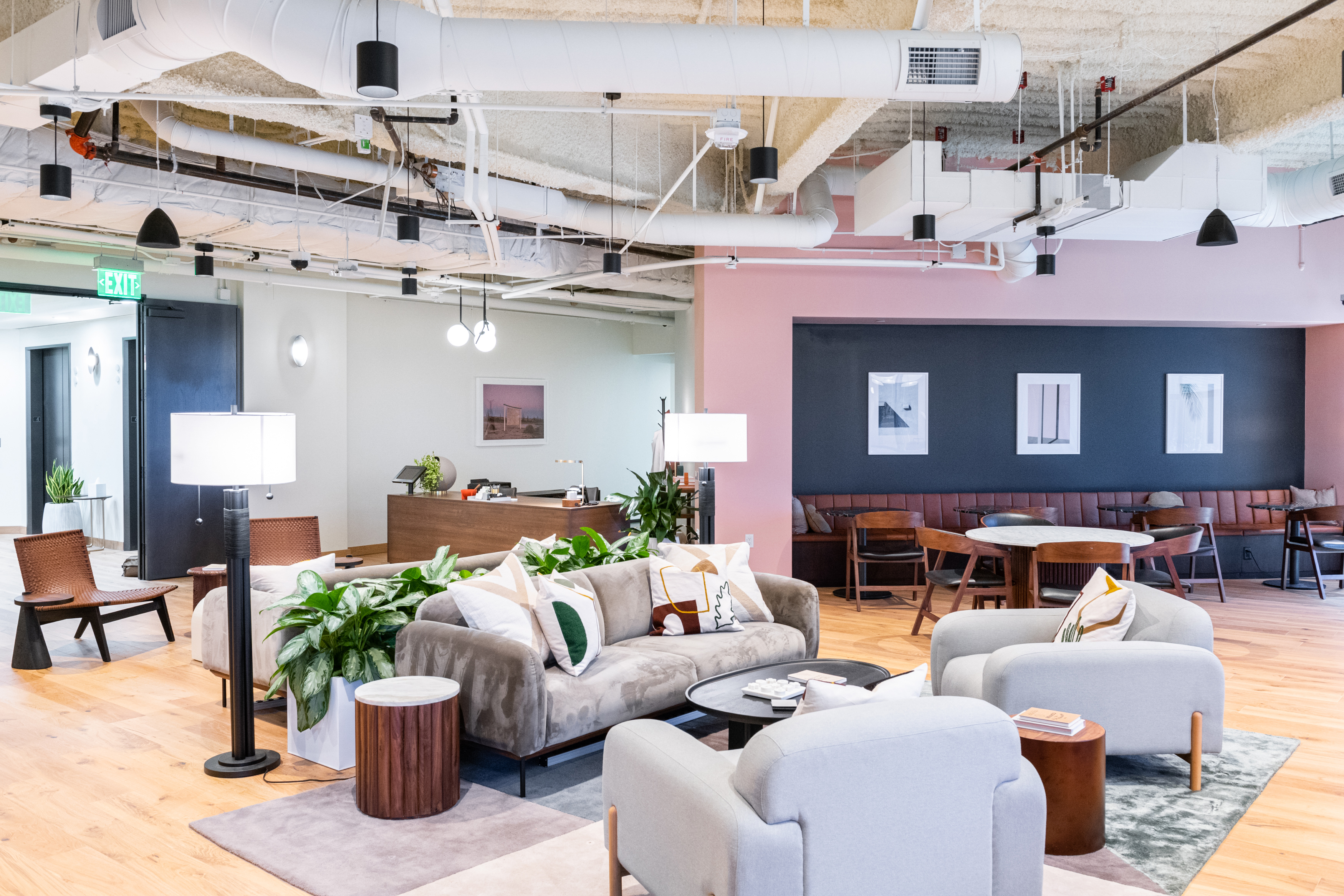 Costa Mesa - 3090 Bristol