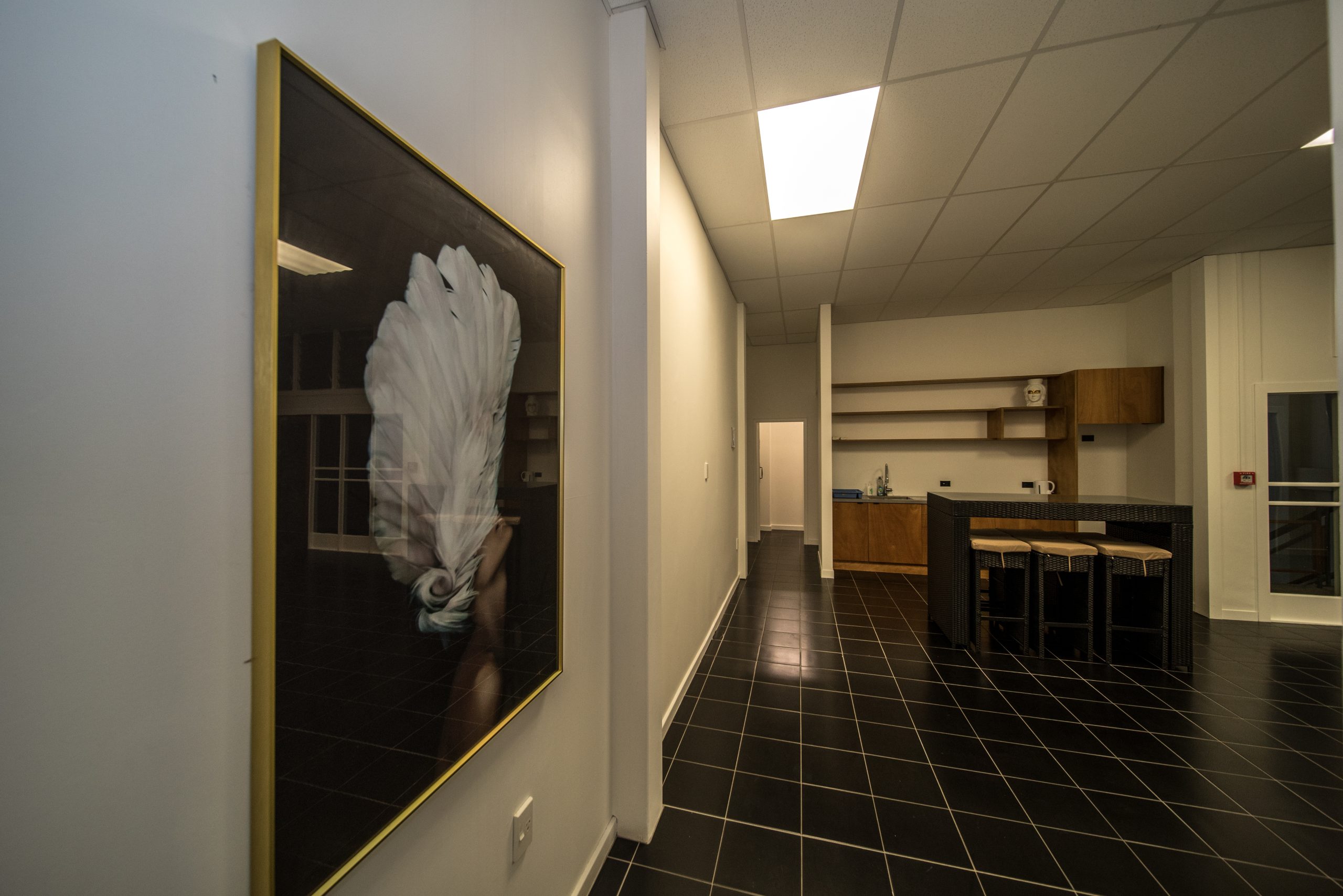 21 office 3 Devon Street West photo 4