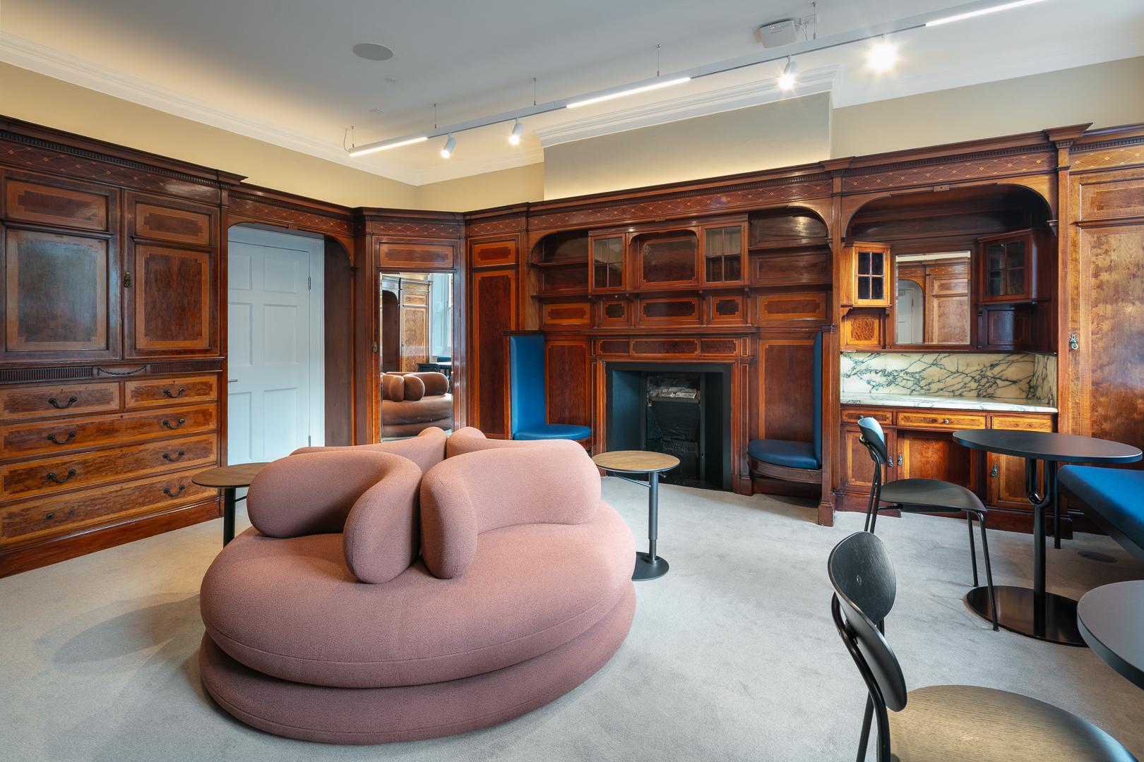 Hale House (42 Portland Place)