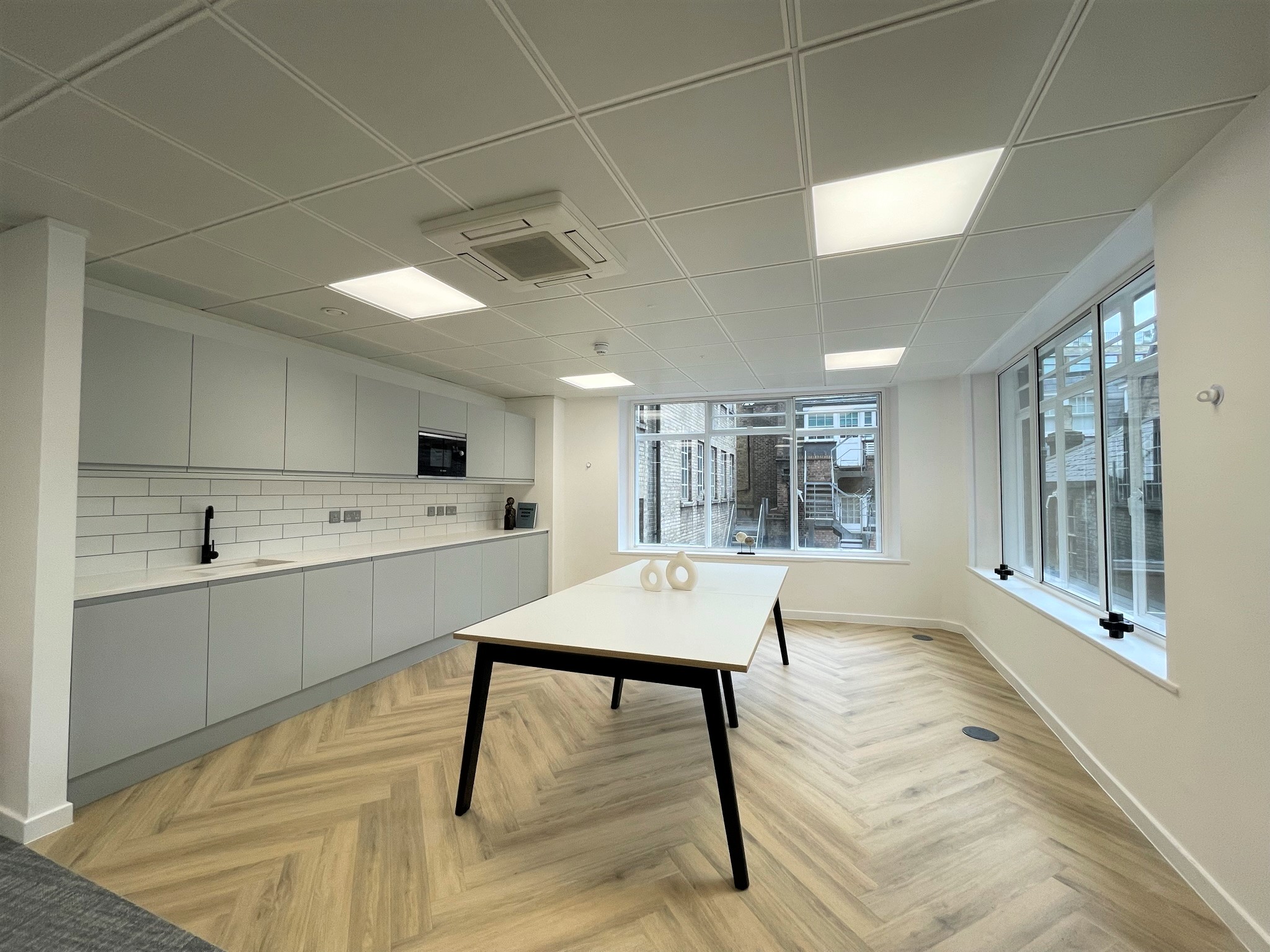 233 High Holborn photo 3