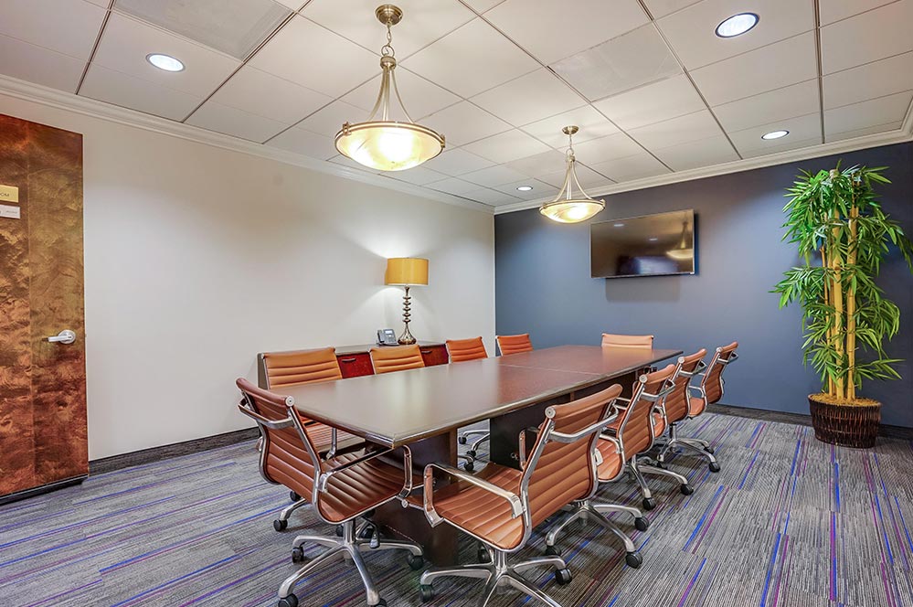 Encino Financial Center photo 5