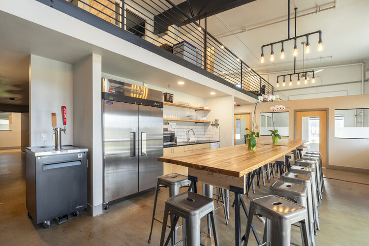 4571 Broadway photo 4