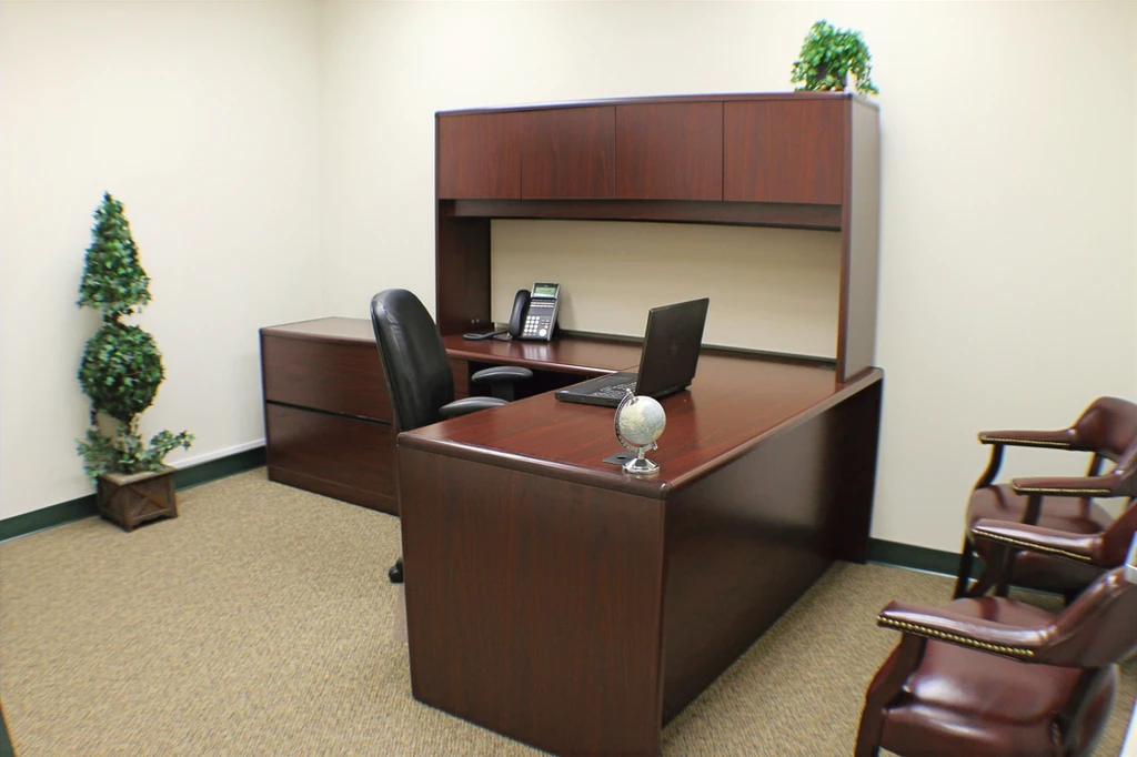 Executive House photo 9