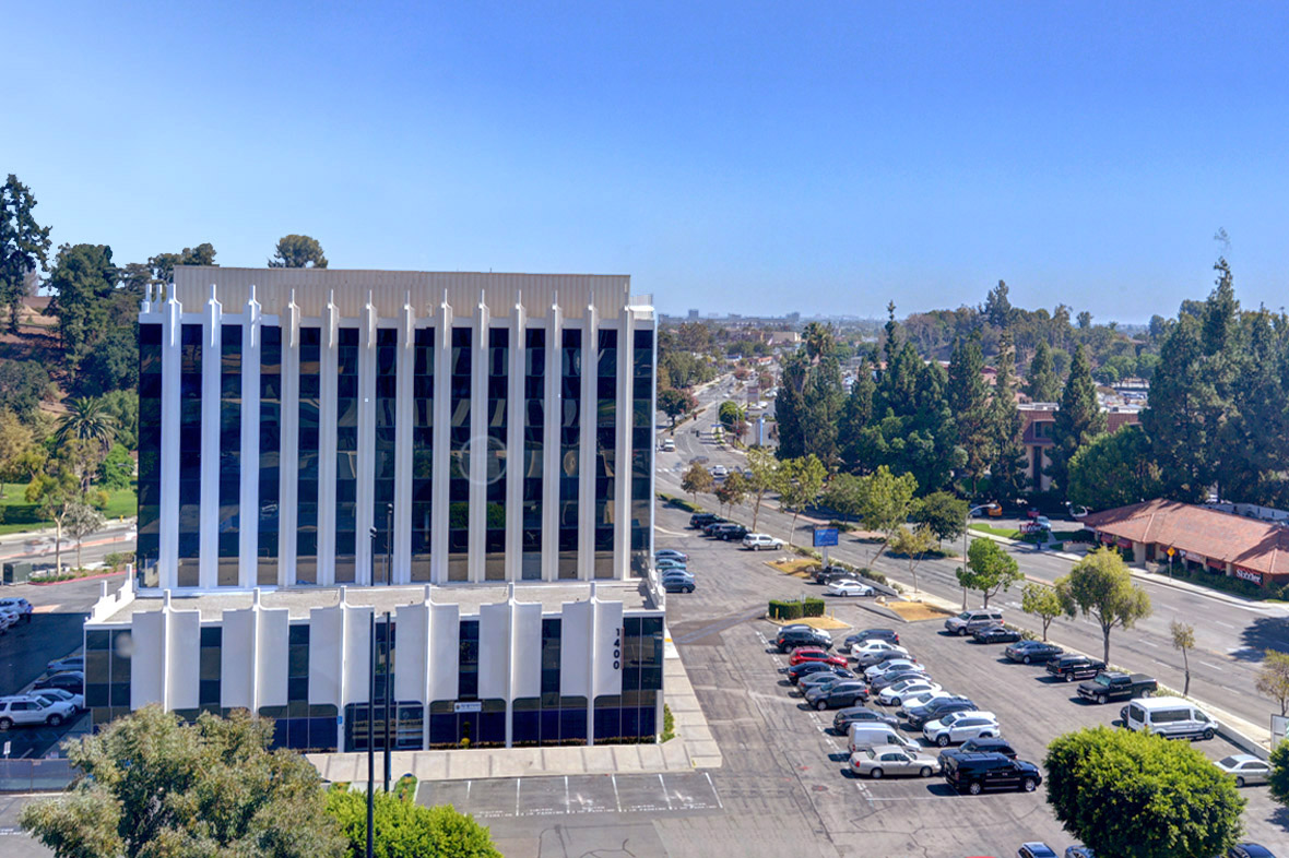 Fullerton Towers photo 5