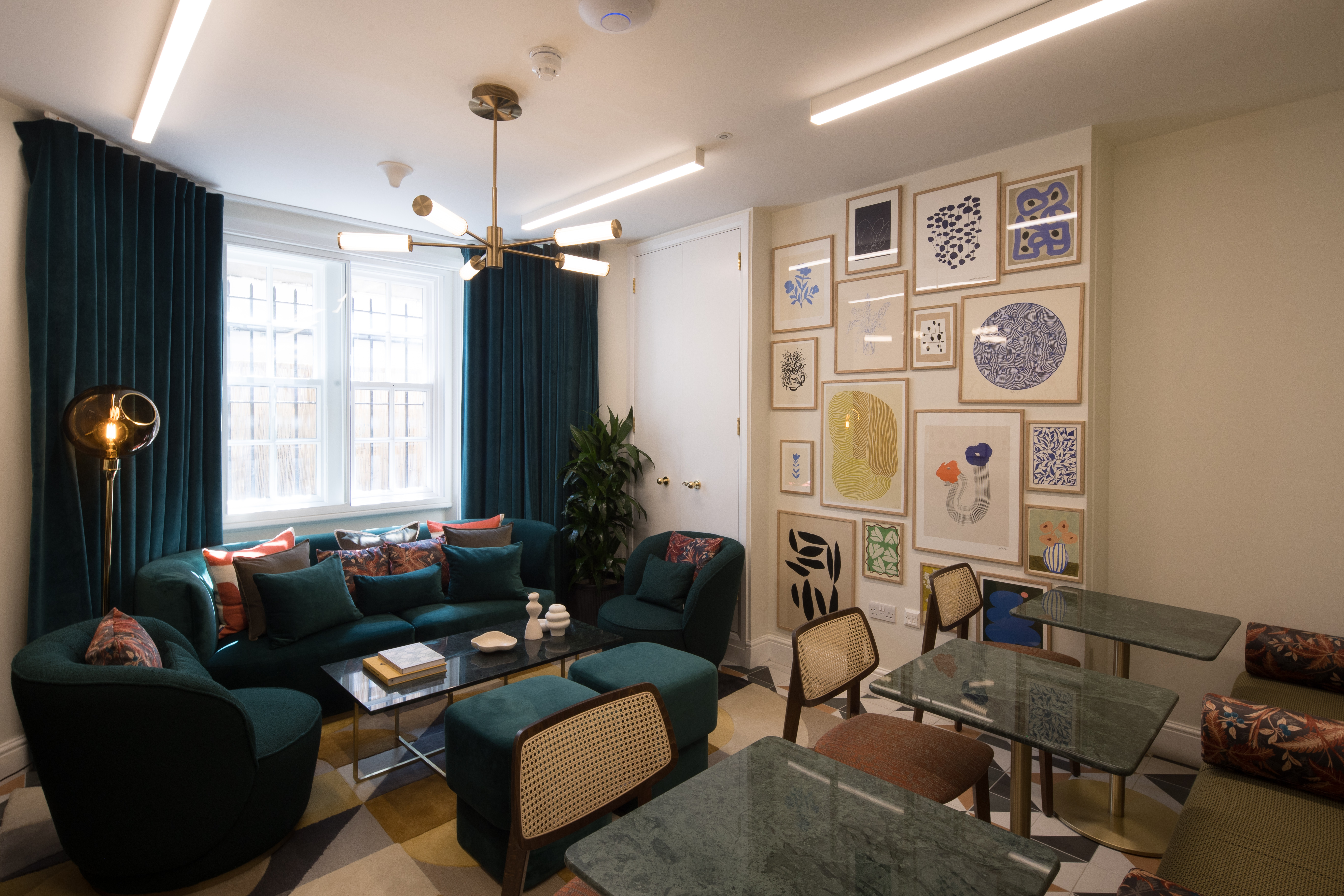 162 Buckingham Palace Road photo 7