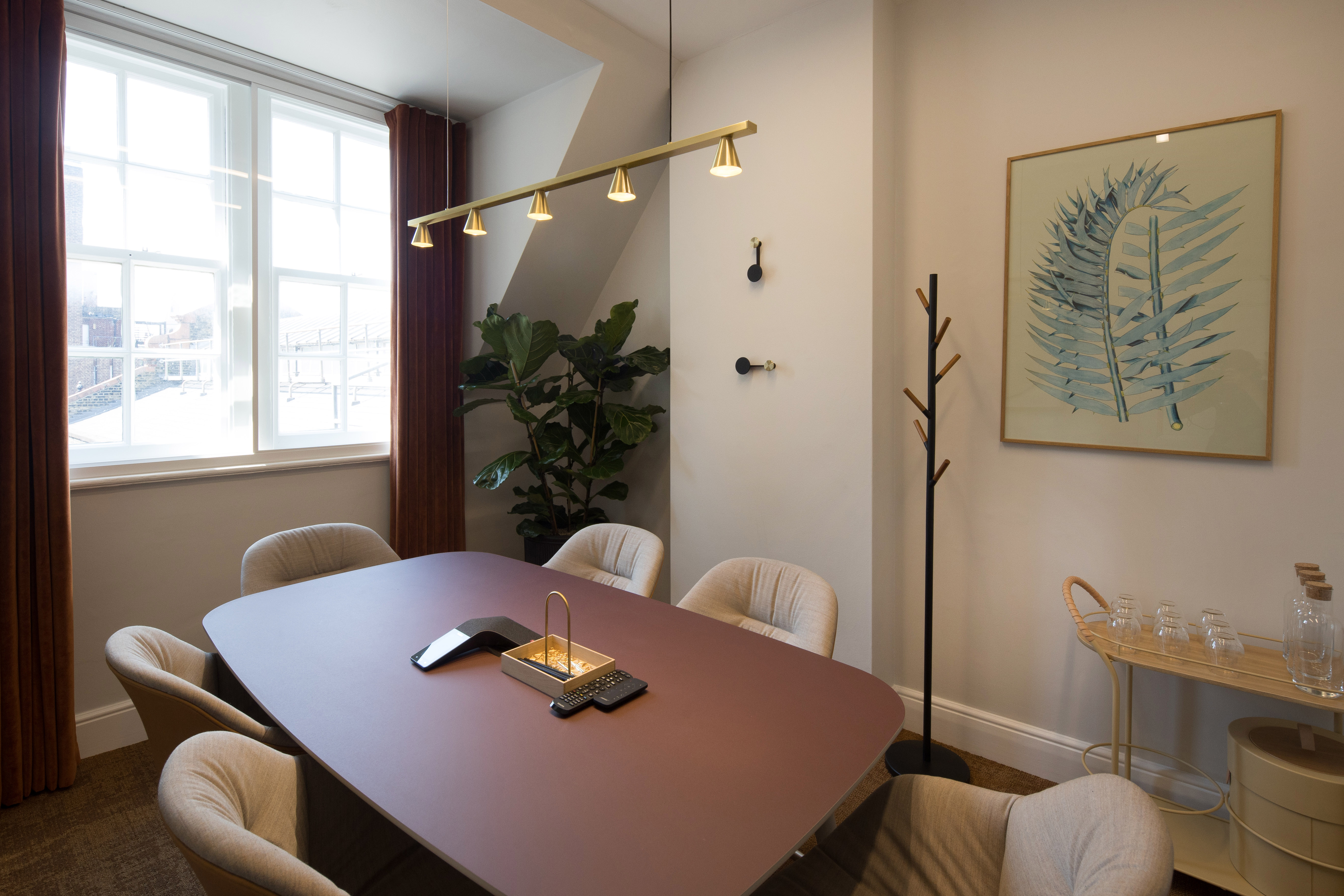 162 Buckingham Palace Road photo 8