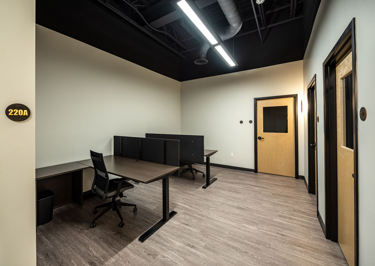 2952 Technology Boulevard West photo 2