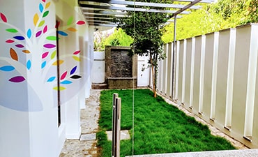 C-585 photo 4