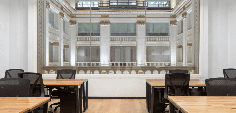 La Guardia photo 5