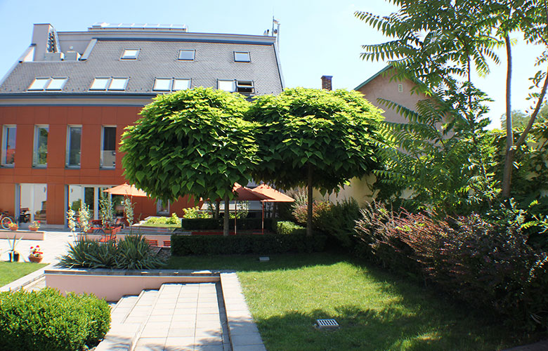 Arany Office Building