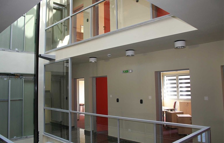 Arany Office Building photo 5