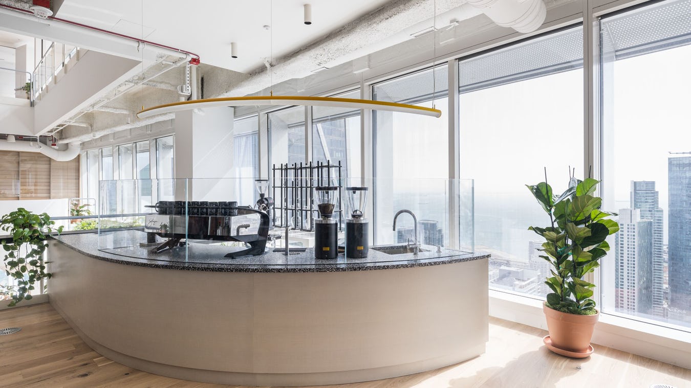 Salesforce Tower photo 4