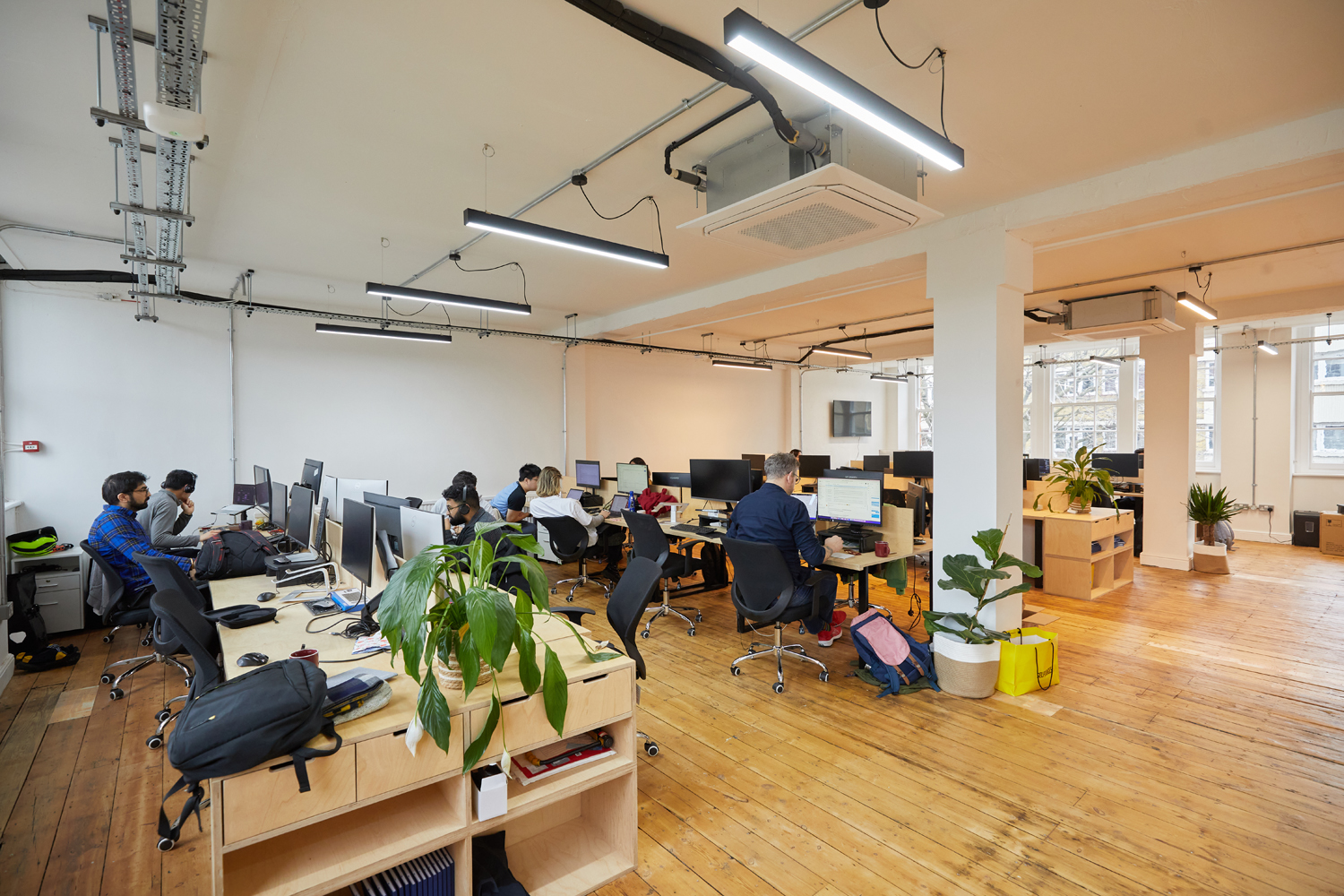Overseas House photo 10