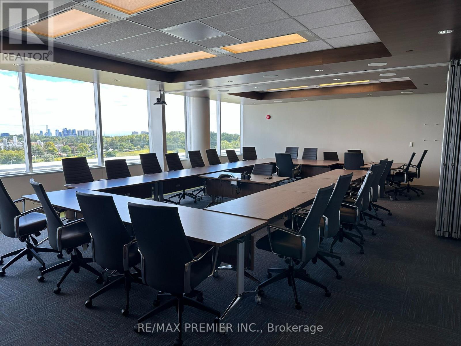 5060 Spectrum Way - Mississauga photo 8