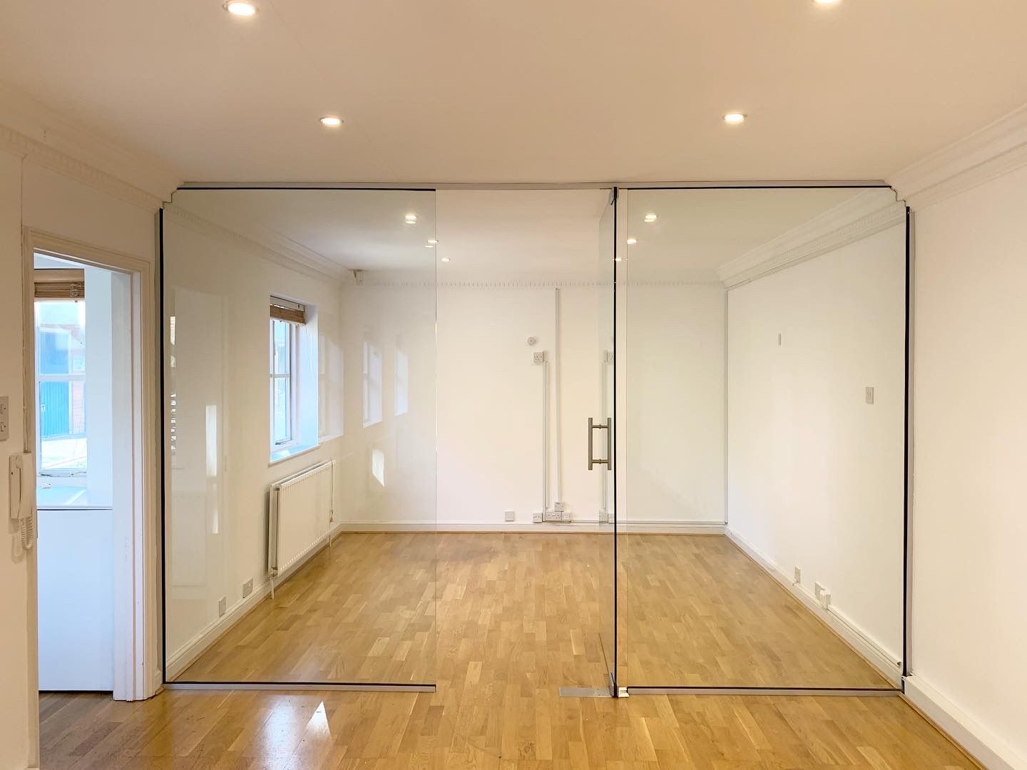79a Grapes House photo 2