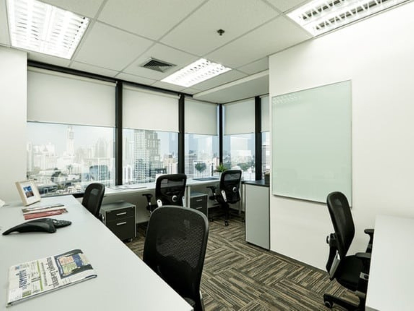 Sathon Thani Building photo 2