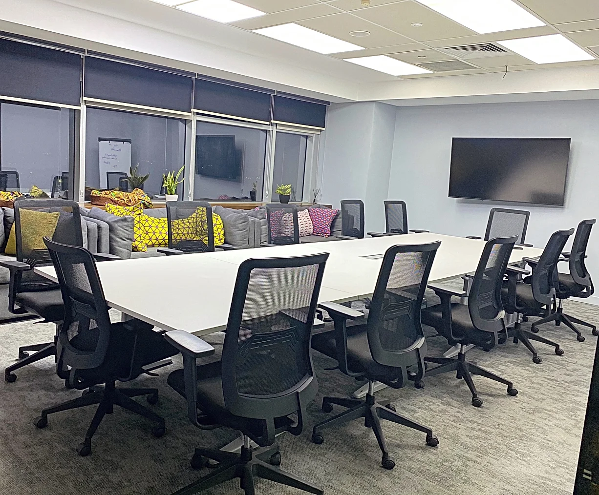 989 Workspaces Lekki Phase 1 photo 2