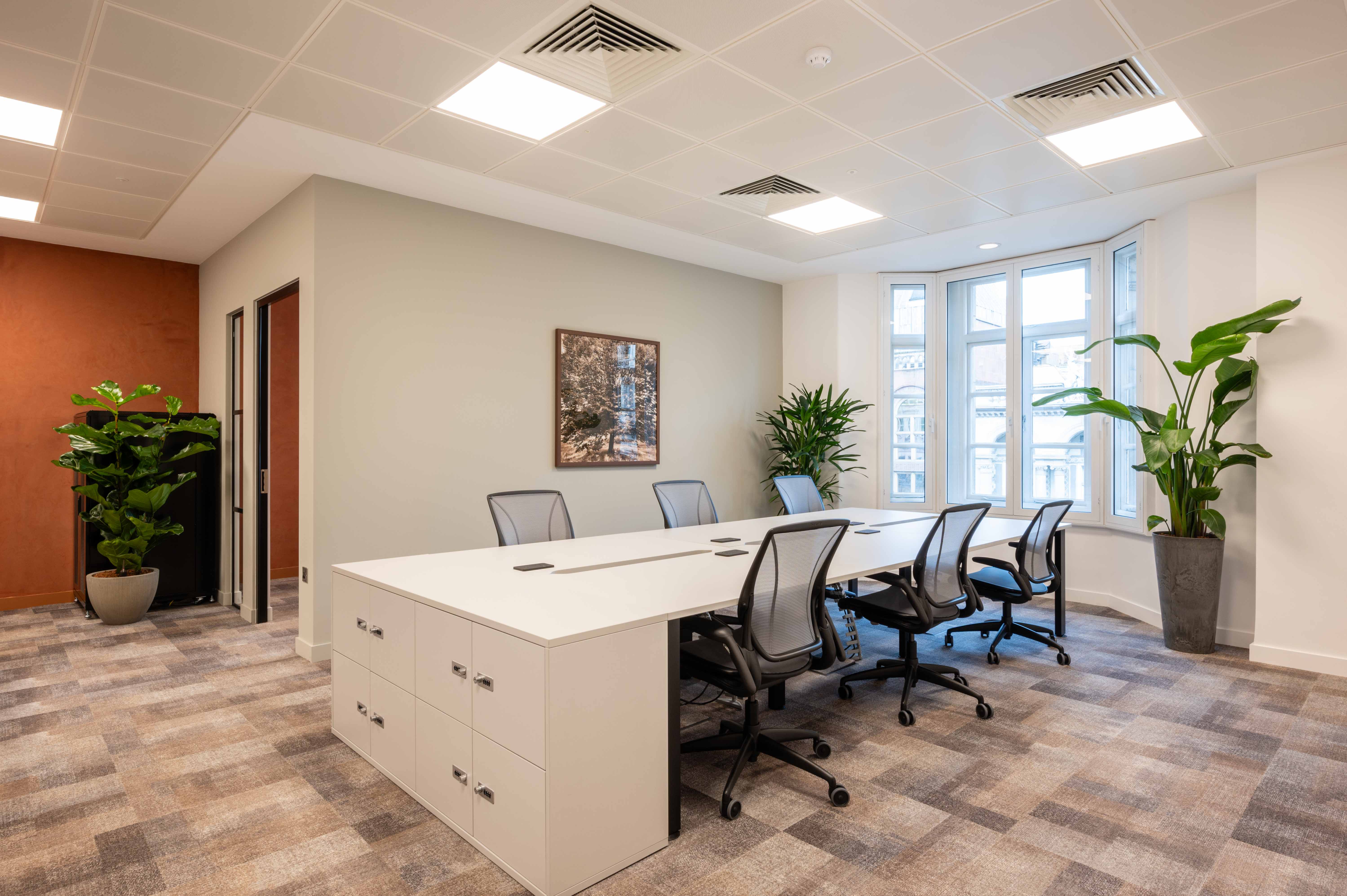 175 Piccadilly photo 4