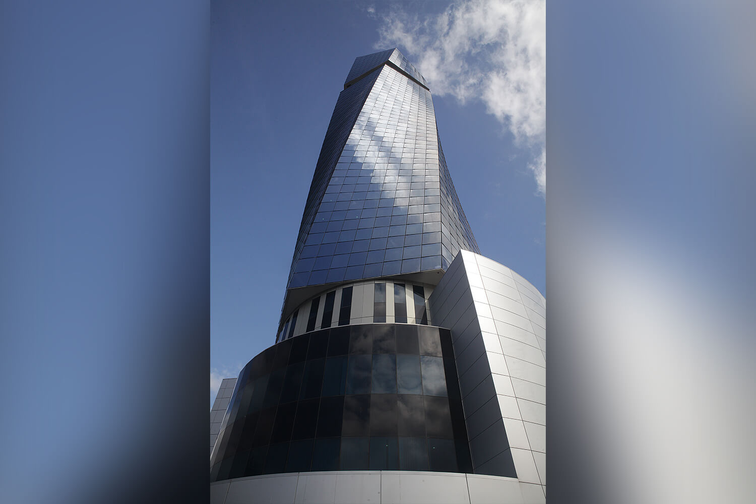 Avaz Twist Tower photo 10