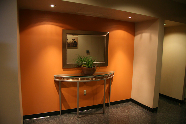 300 Burnett photo 4