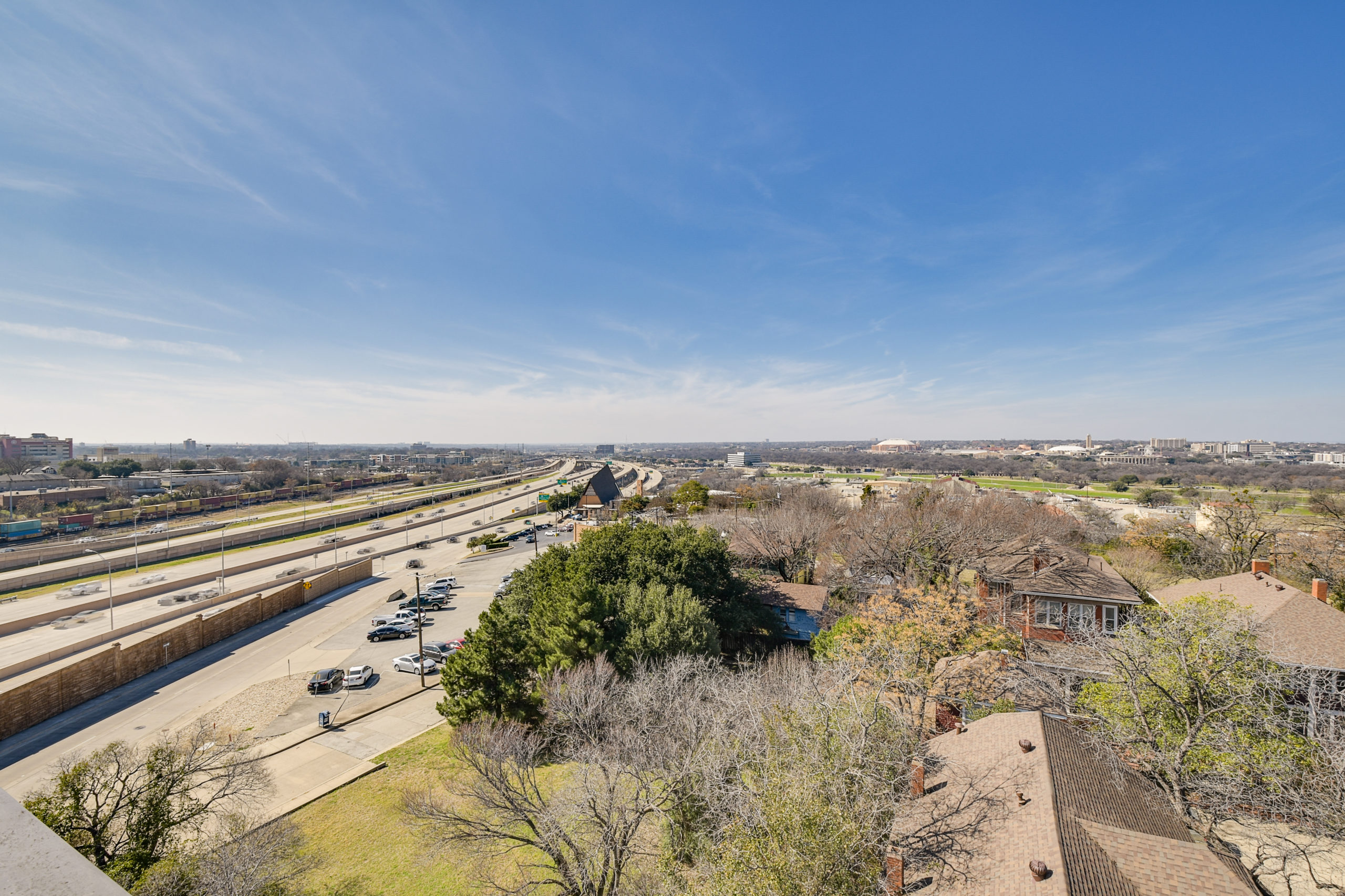 1612 Summit photo 5