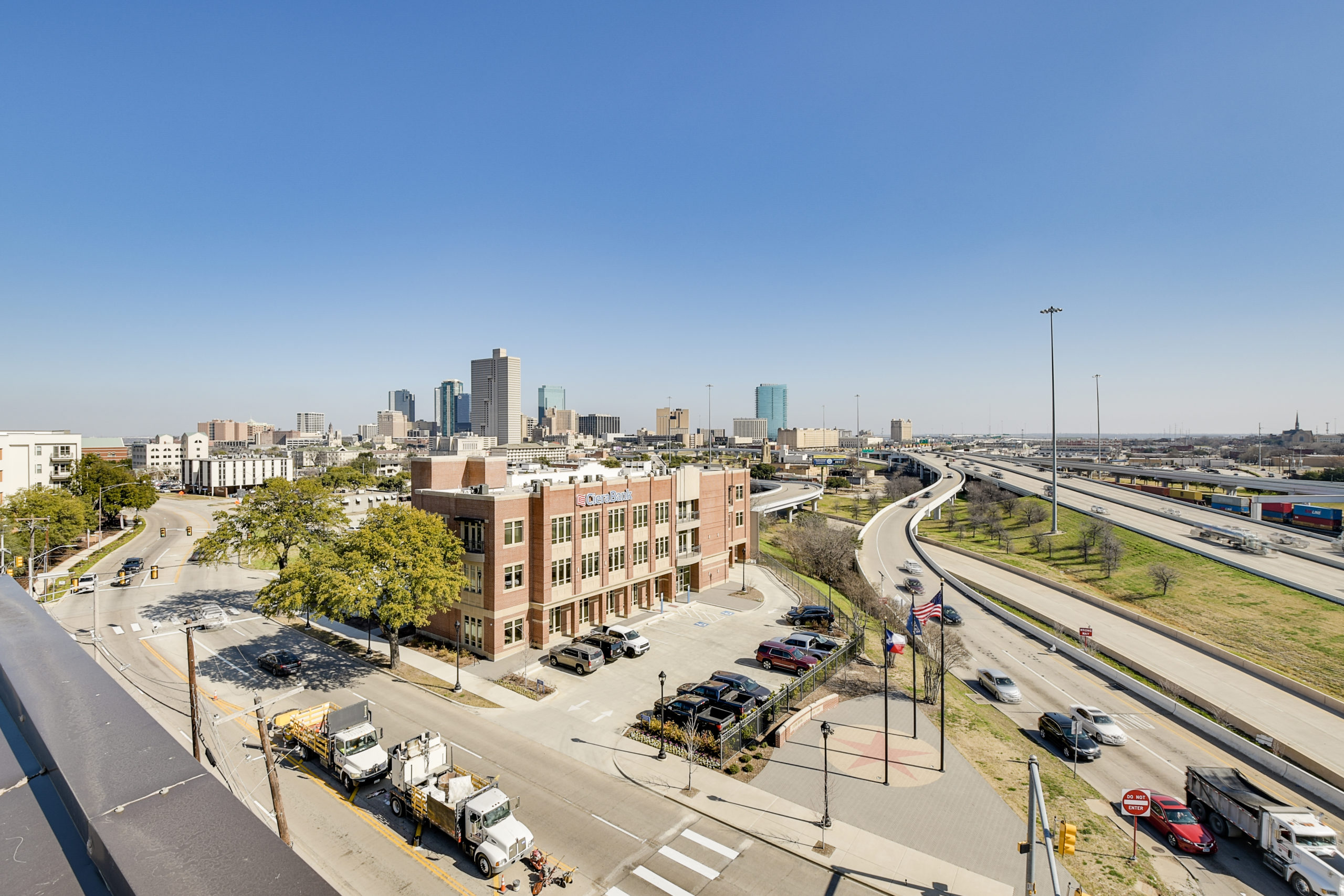 1612 Summit photo 10