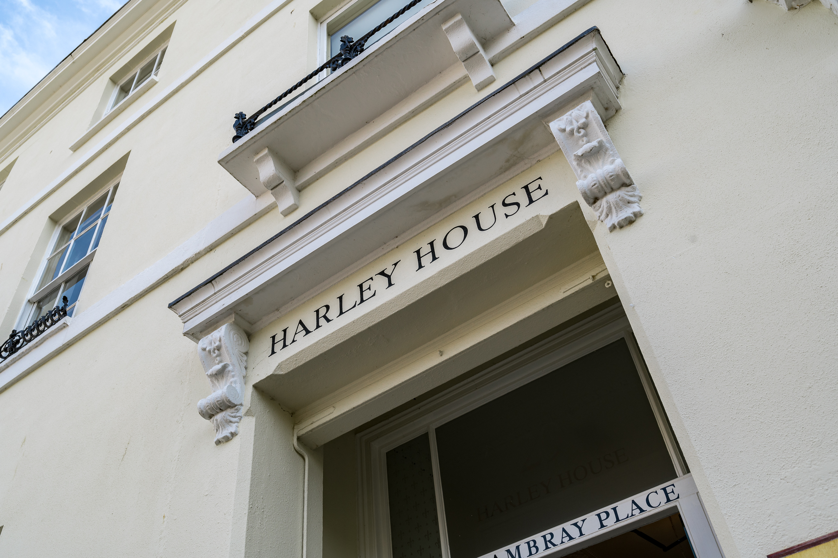 Harley House photo 12