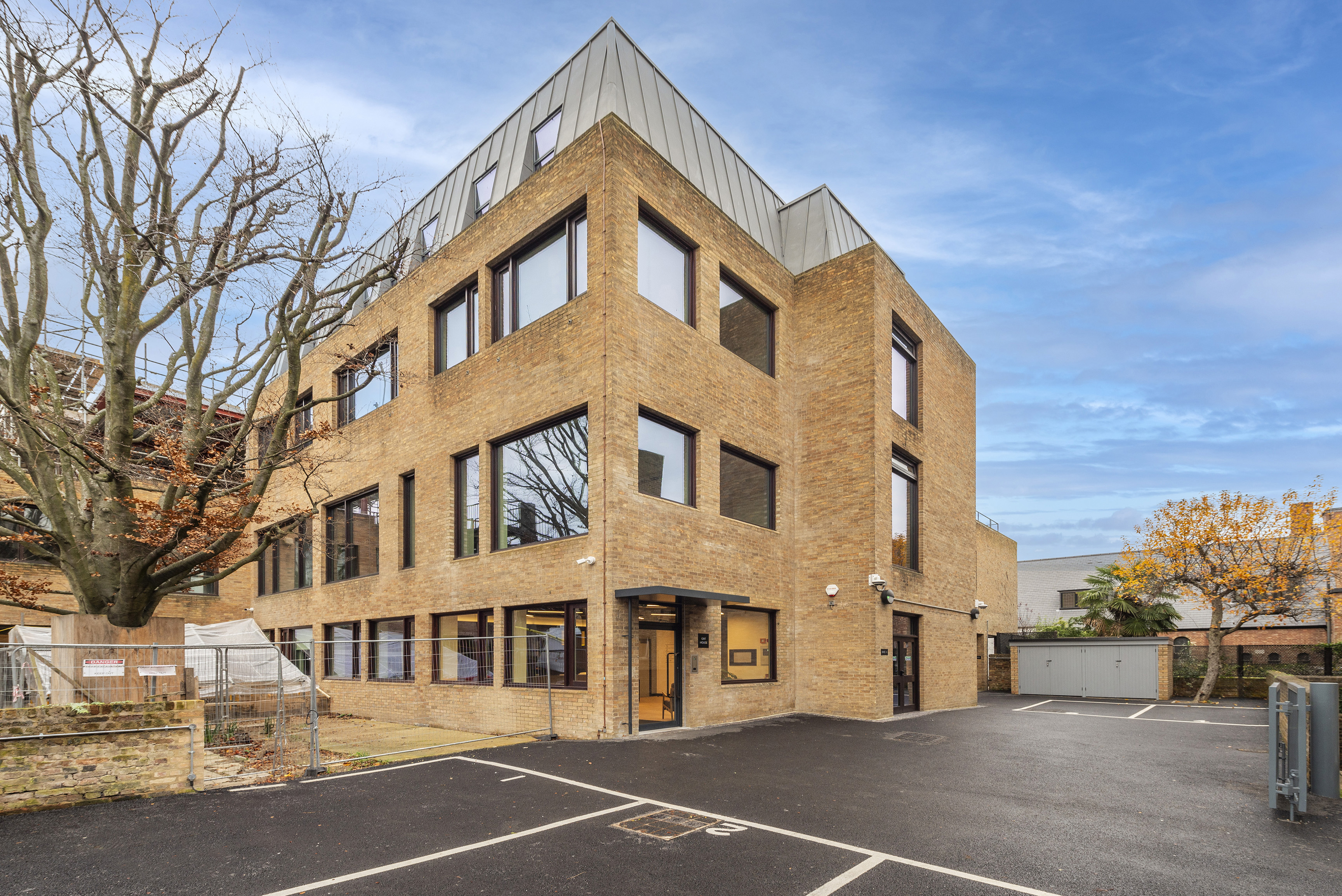 147 Arlington Road photo 12
