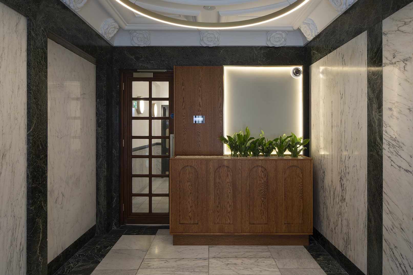 11-12 Pall Mall photo 4