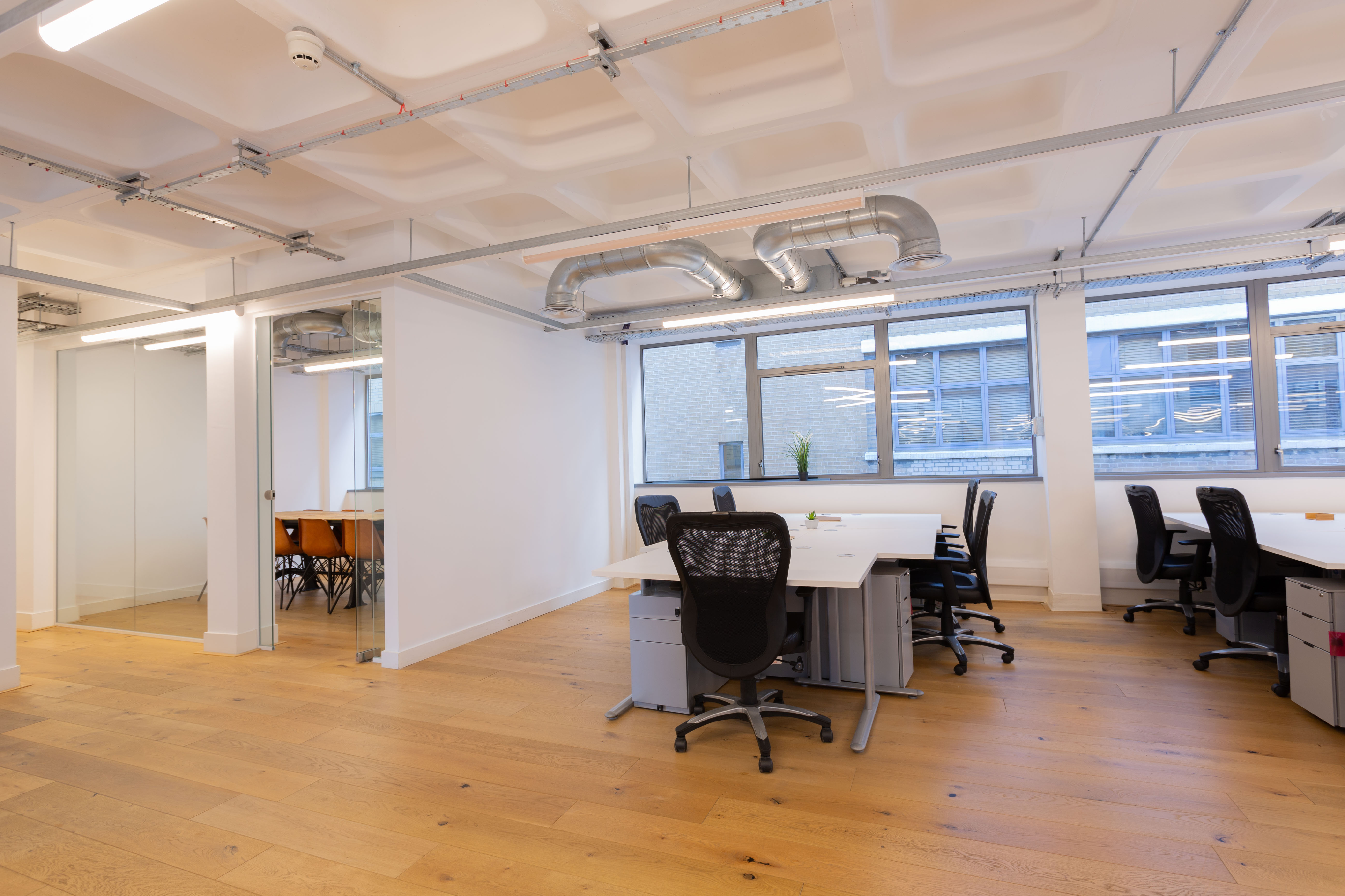 Curtain Road photo 6