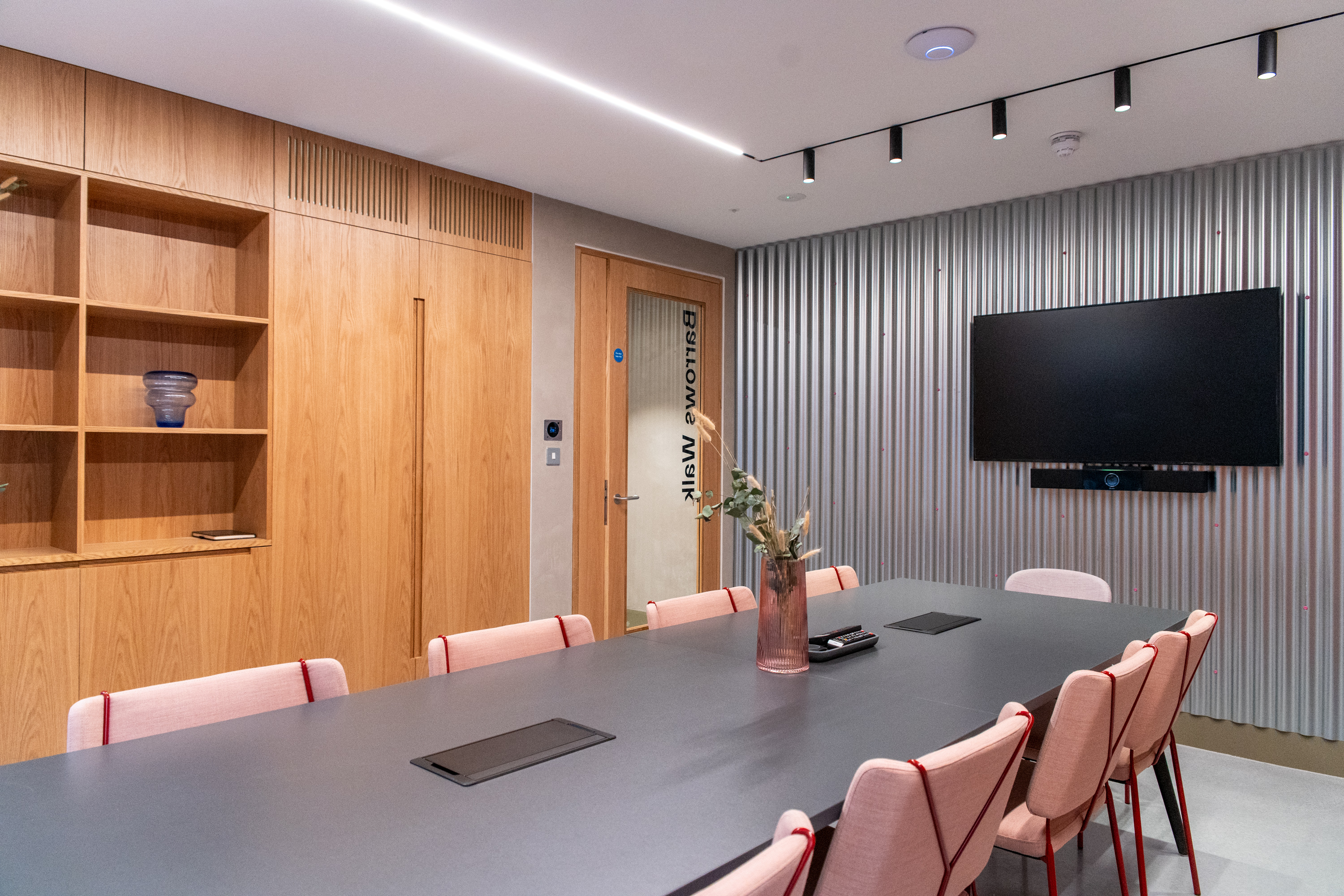 Huckletree Kensington photo 3
