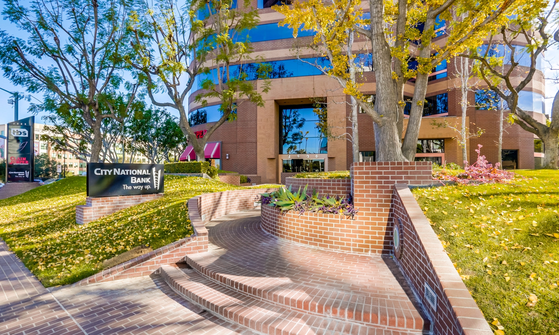 Burbank photo 2
