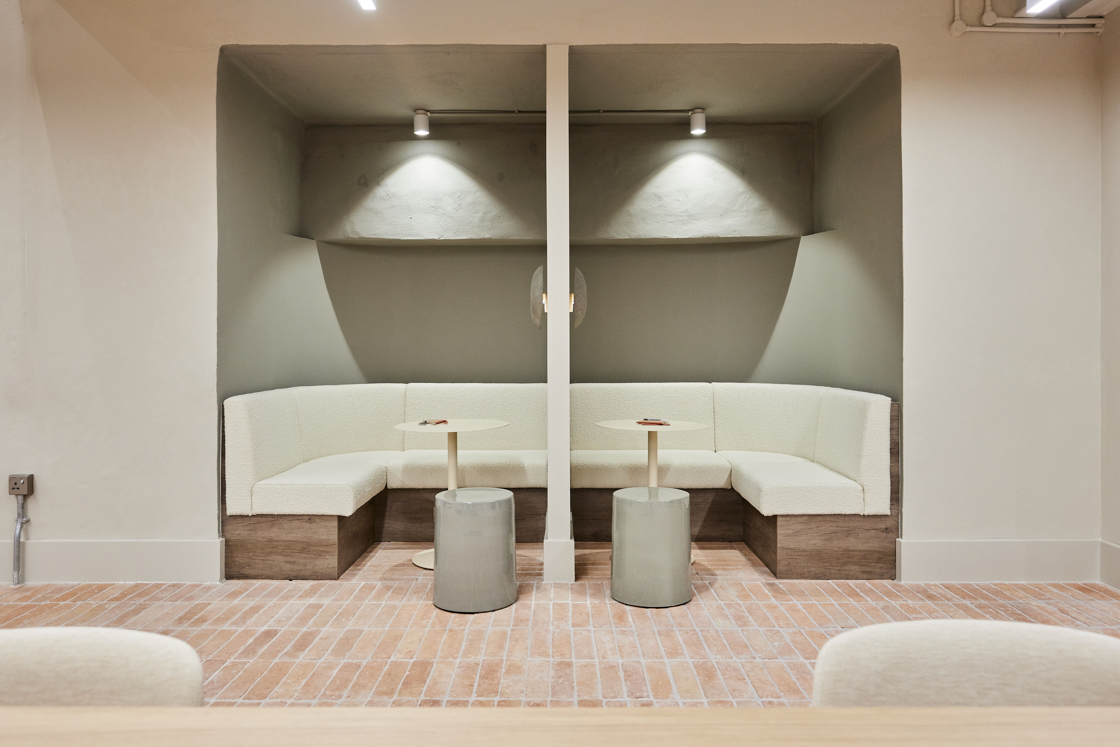 60 Ironmonger Row photo 6