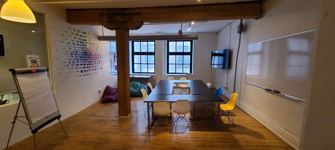 639 Queen West photo 4