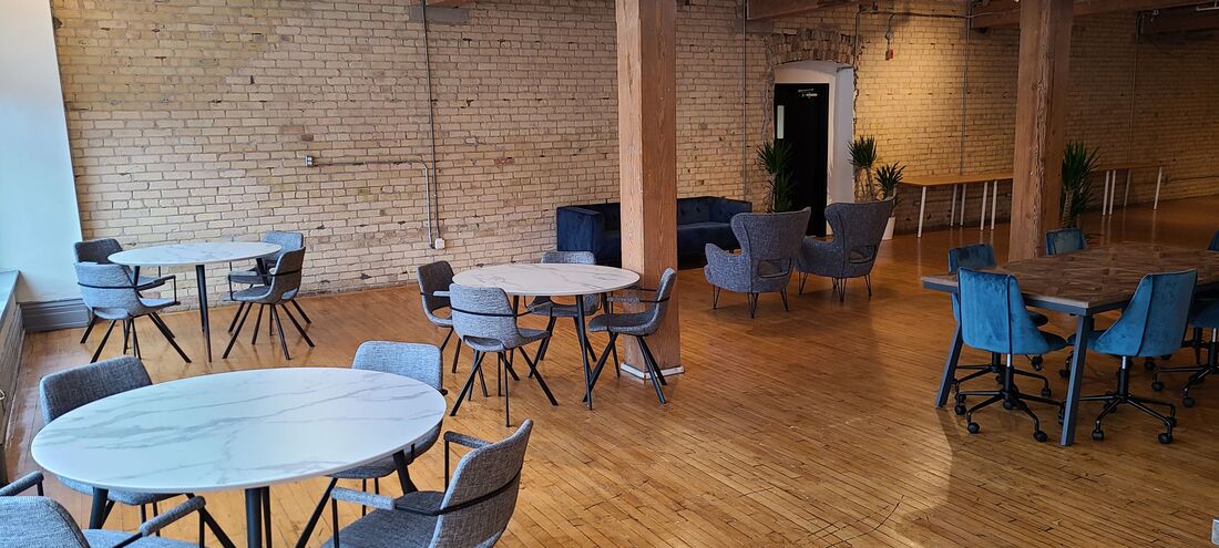 639 Queen West photo 8