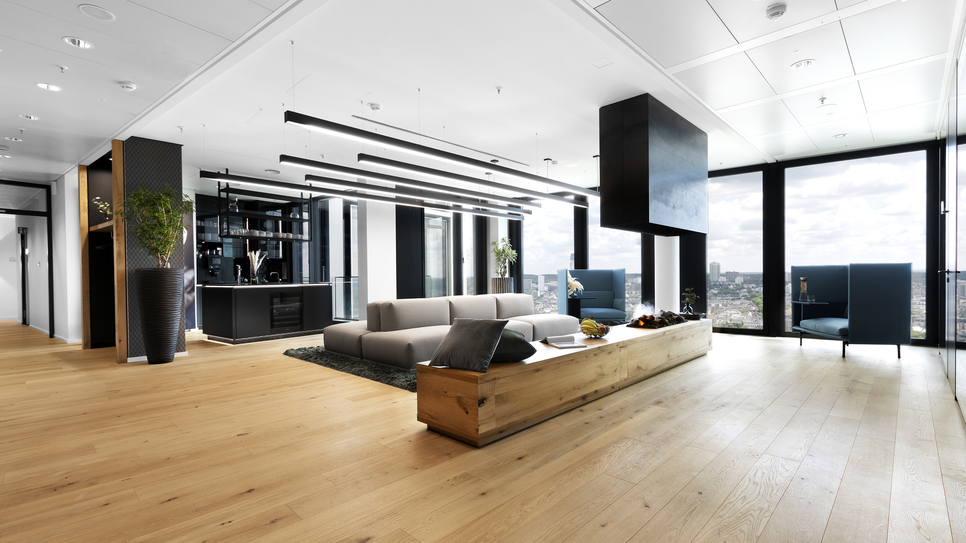 Frankfurt Winx Tower photo 7