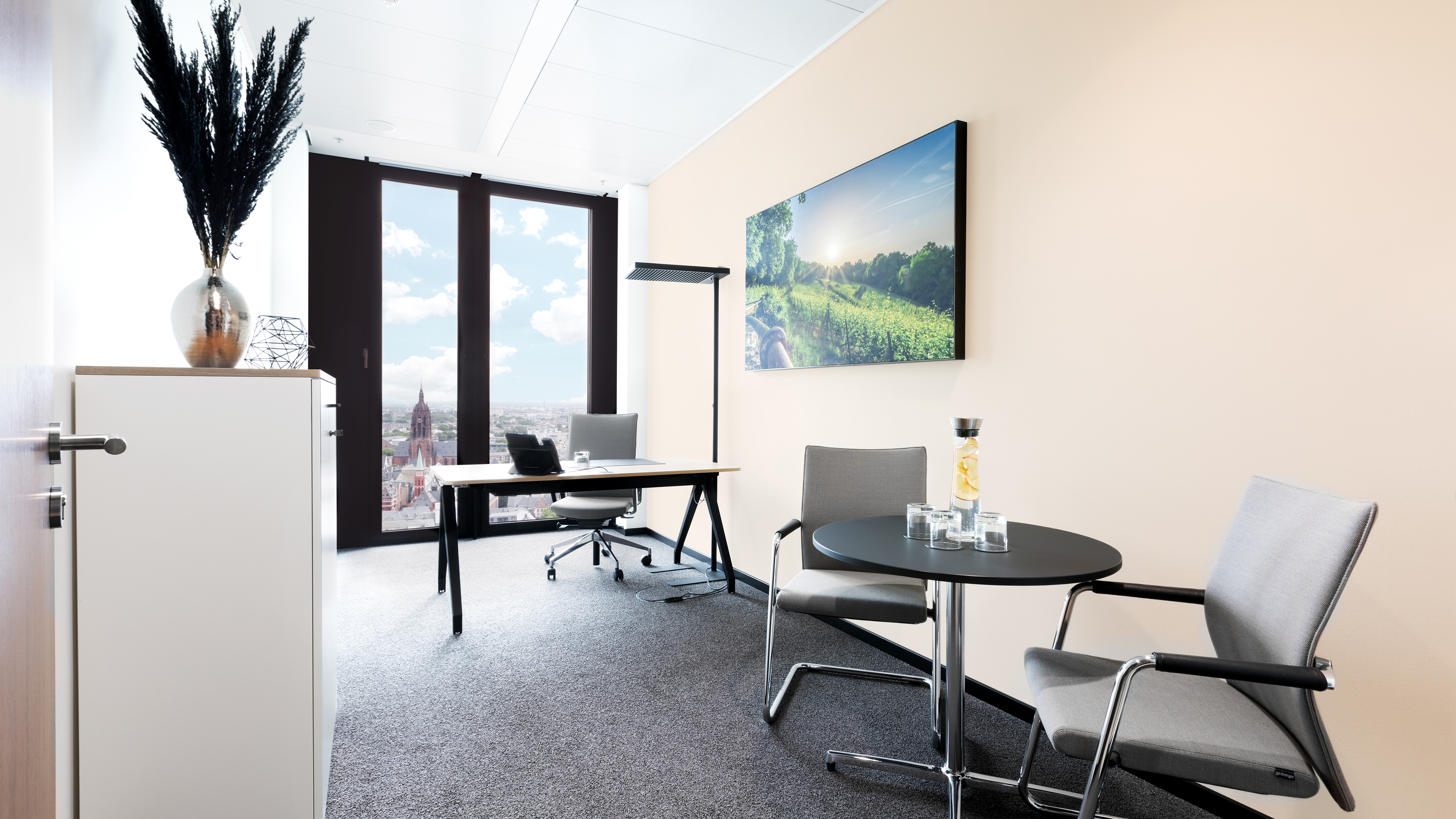 Frankfurt Winx Tower photo 4