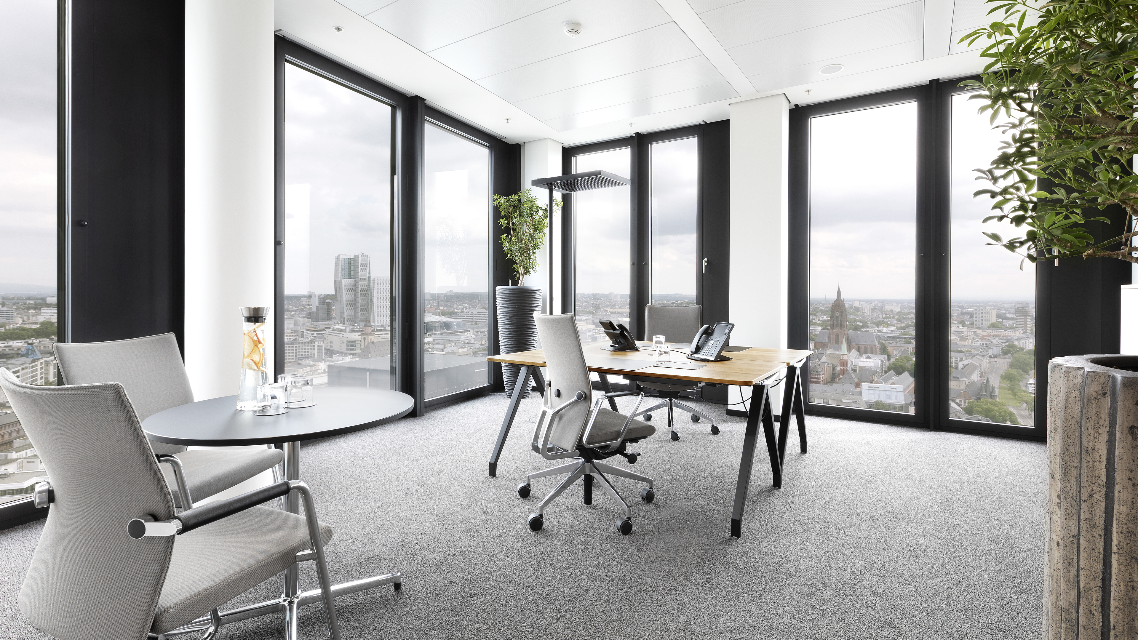 Frankfurt Winx Tower photo 8